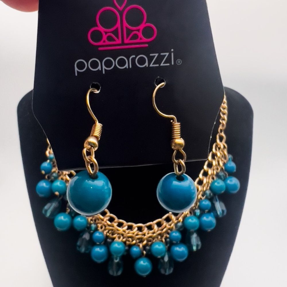 5/$25 Paparazzi Teal and Gold Necklace Set